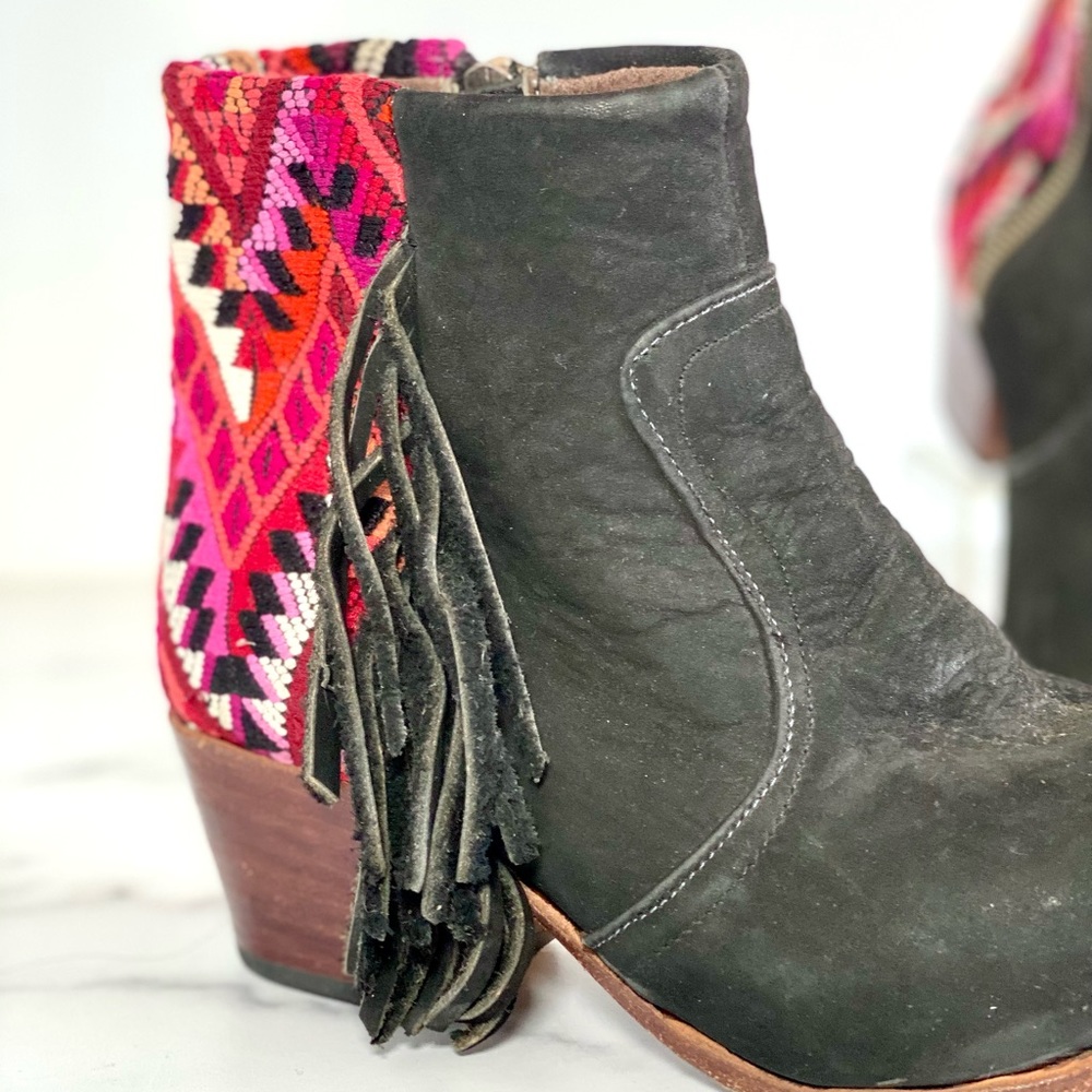 Nawal Booties - Picture 5 of 14